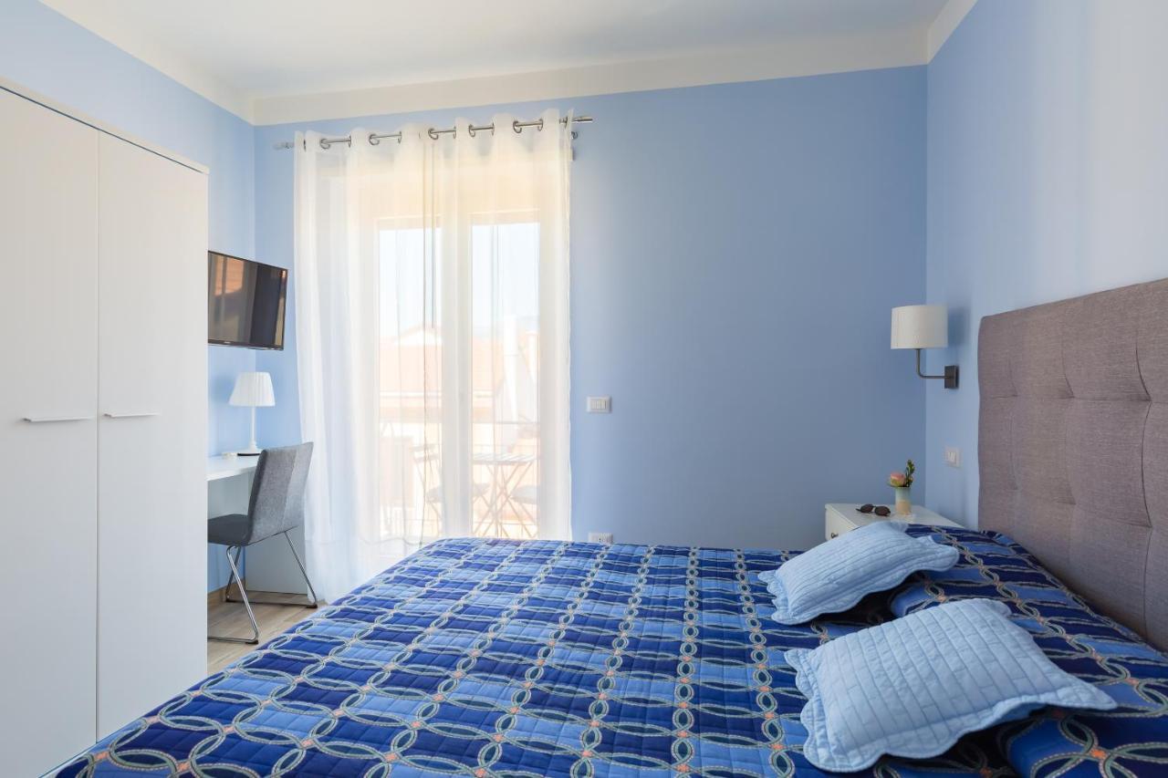 Bed and Breakfast Casa Ela à Sorrente Extérieur photo