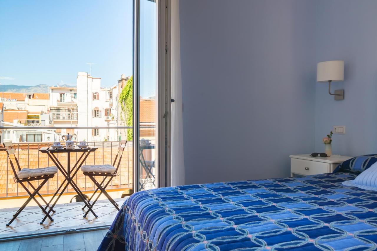 Bed and Breakfast Casa Ela à Sorrente Extérieur photo